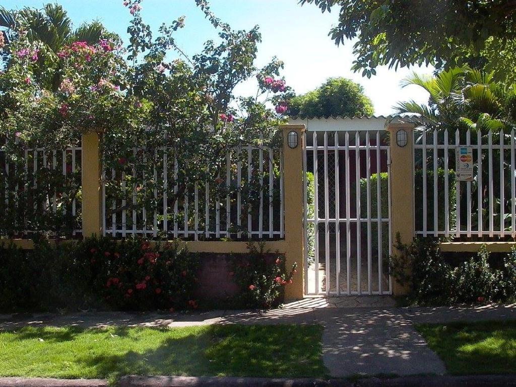 Hostal Casa Los Espinoza Managua Exterior foto